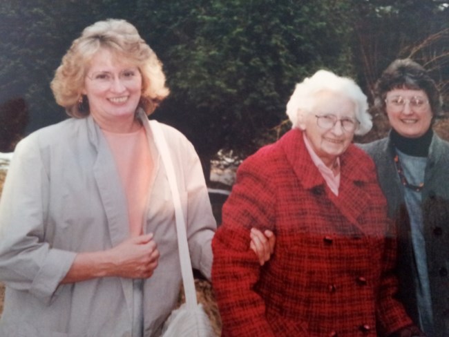 Andrea with her sister Jean and her mother Margaret